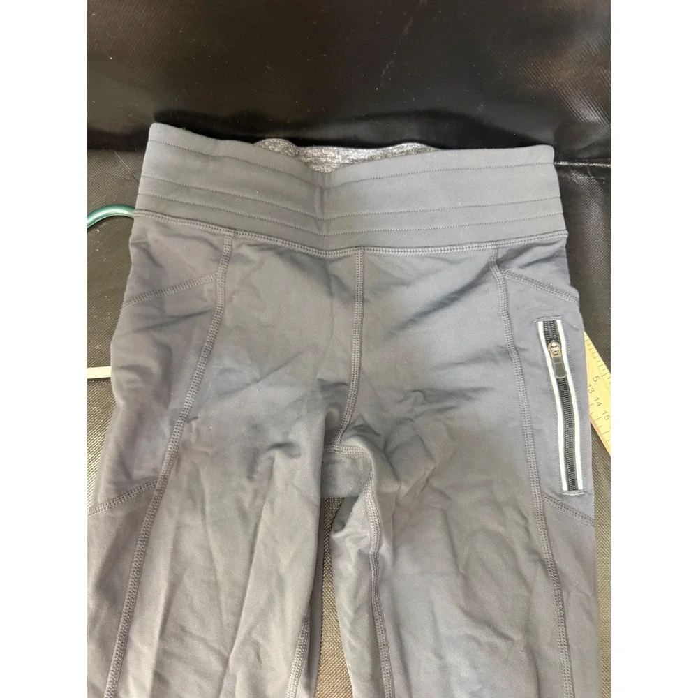 Lululemon Athletica Gray Athletic Leggings with Side Zipper Pocket Size 2‎